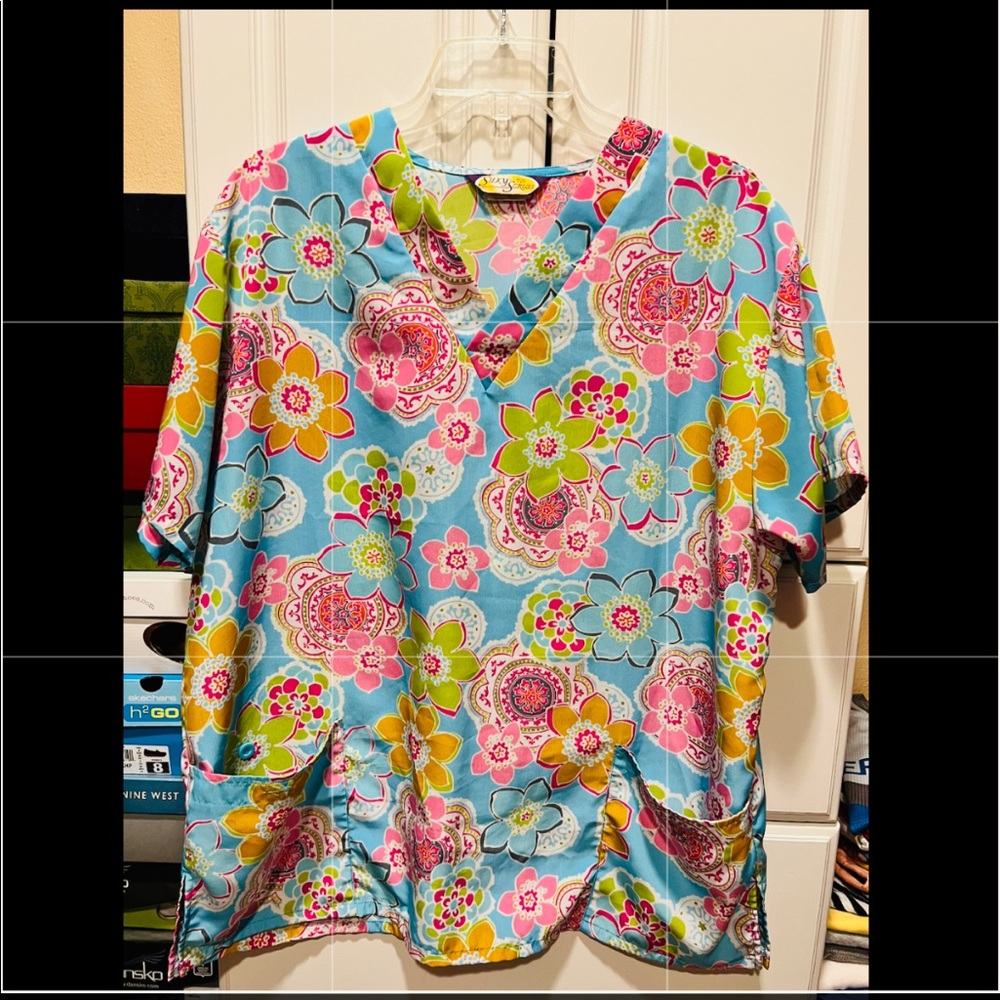 Pre loved silky scrubs